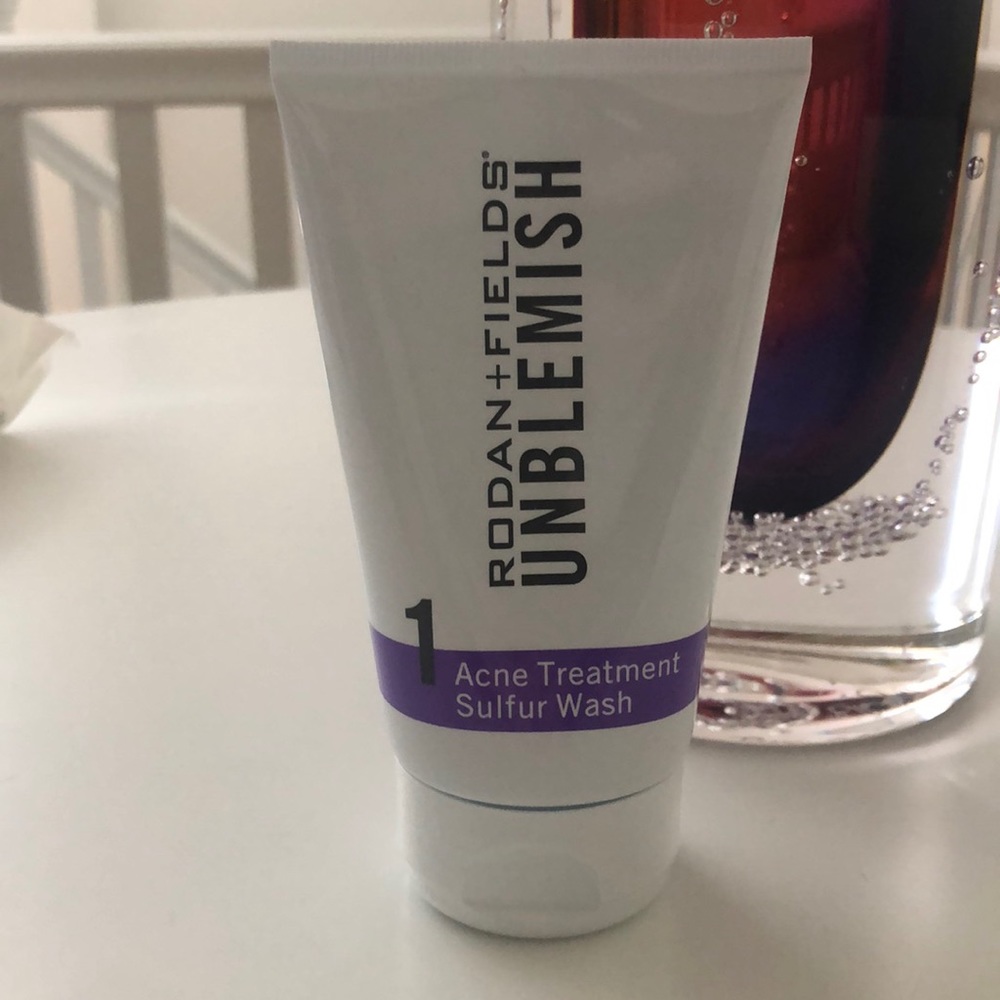 Rodan +Fields Unblemish Acne Treatment Sulfur Wash